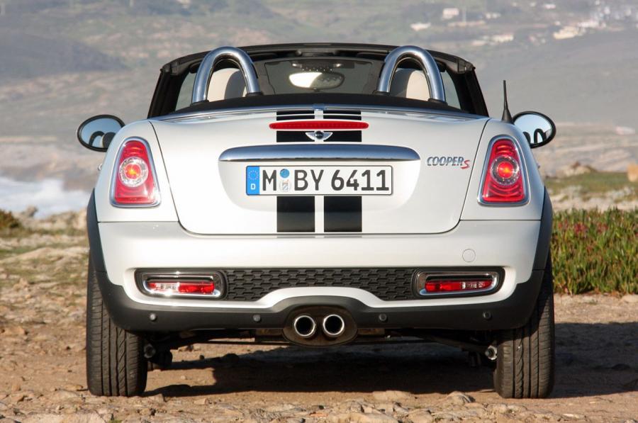  Mini Cooper S Cabrio 2012 года  (фото 21 из 51)